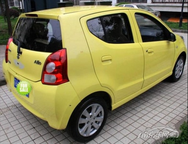 卖铃木新款奥拓自动挡动感小车