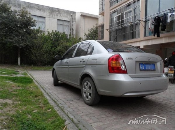 现代雅绅特1.4升手动