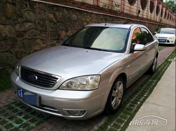 福特蒙迪欧 2004款