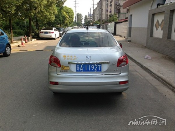09年12月标志207手动豪华款