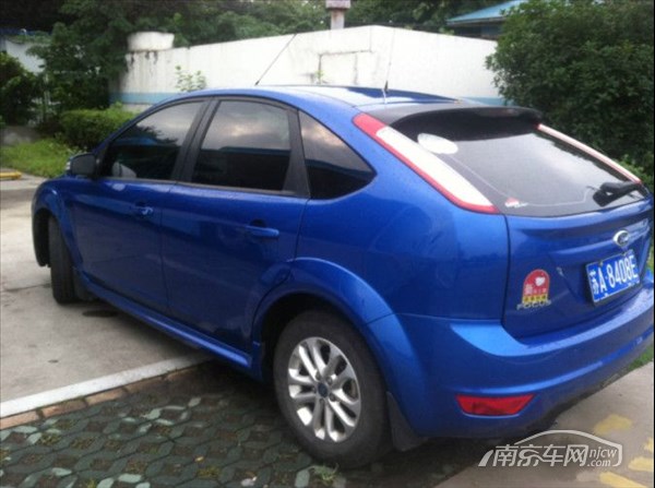 福特福克斯2013款两厢