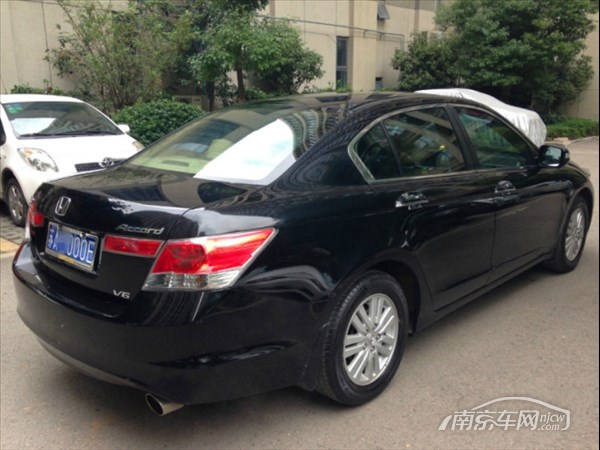 车况介绍:个人诚心转让09年启用 八代雅阁 3.5 v6发动机 自动最顶配.